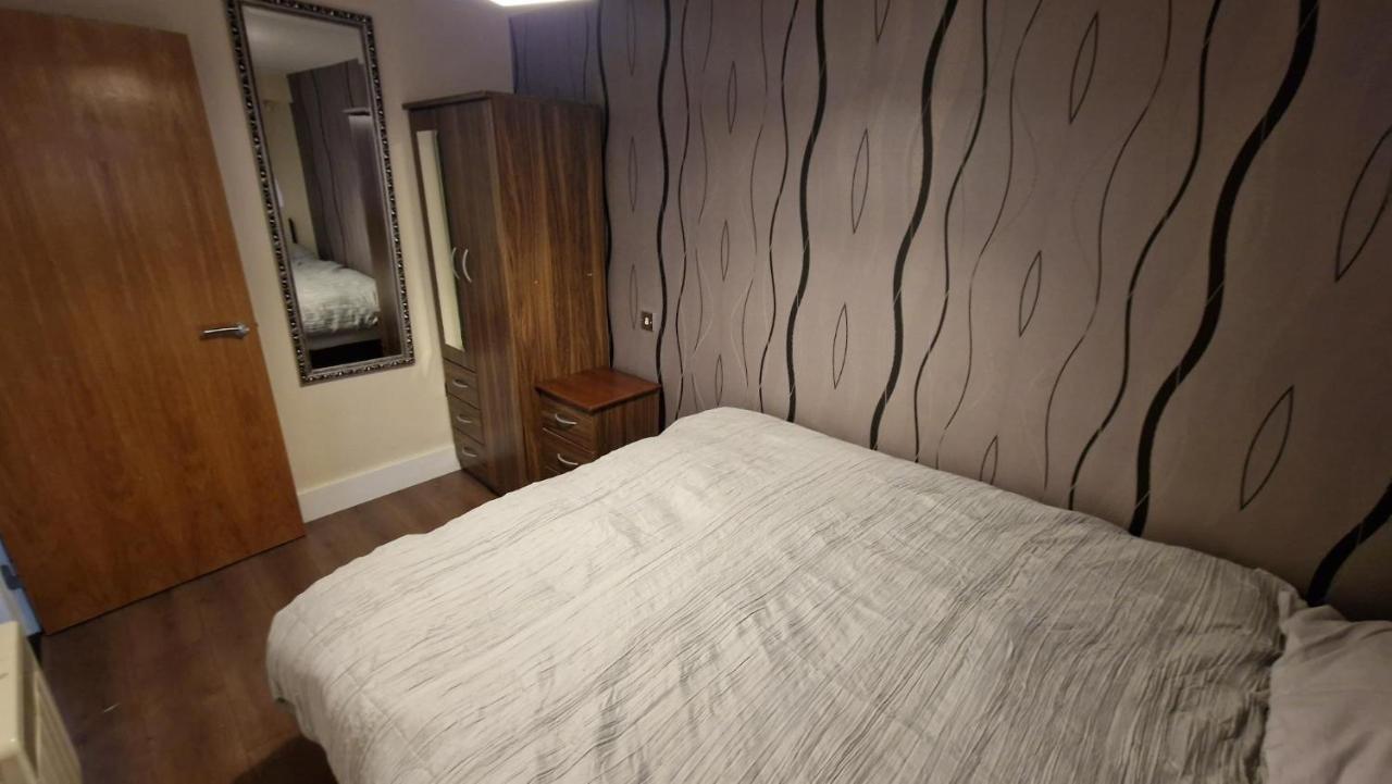 Two Bedroom Apartment, Birmingham City Centre B1 Buitenkant foto