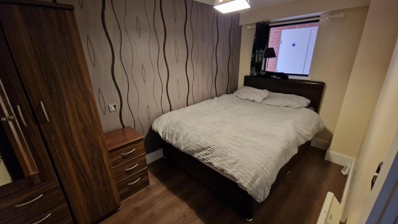Two Bedroom Apartment, Birmingham City Centre B1 Buitenkant foto